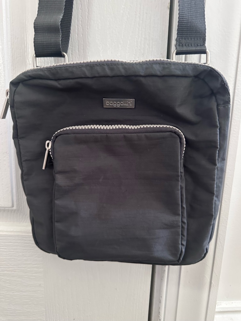 Baggallini Gray Nylon Travel Crossbody Bag Hot Pink Interior